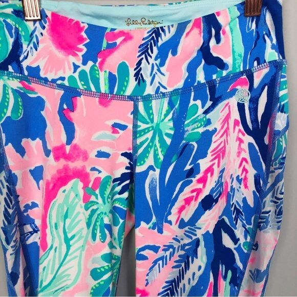 LILLY PULITZER | LUXLETIC Gemma Crop Leggings in Jet Stream Bow Strap Women’s XS - Picture 3 of 14